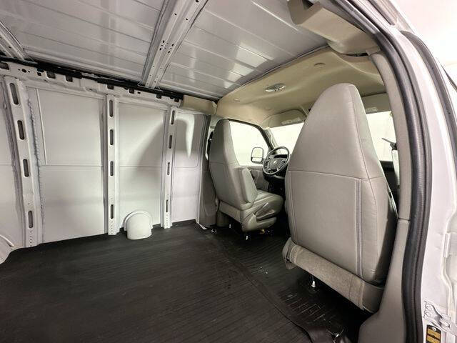 2023 Chevrolet Express 2500