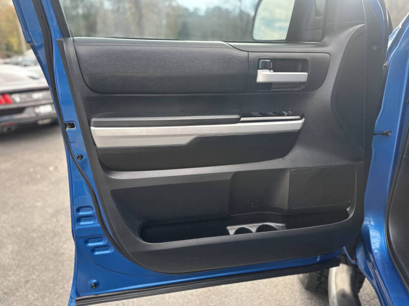 2018 Toyota Tundra SR5