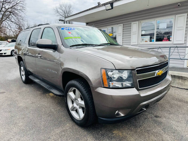 2011 Chevrolet Suburban LT photo 17