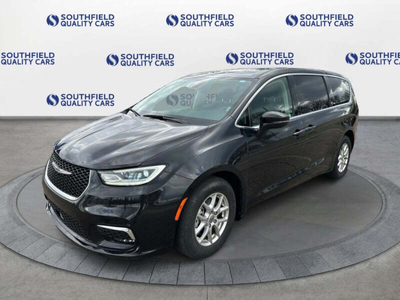 2023 Chrysler Pacifica Touring L