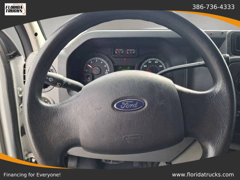 2013 Ford E-Series E-350 SD
