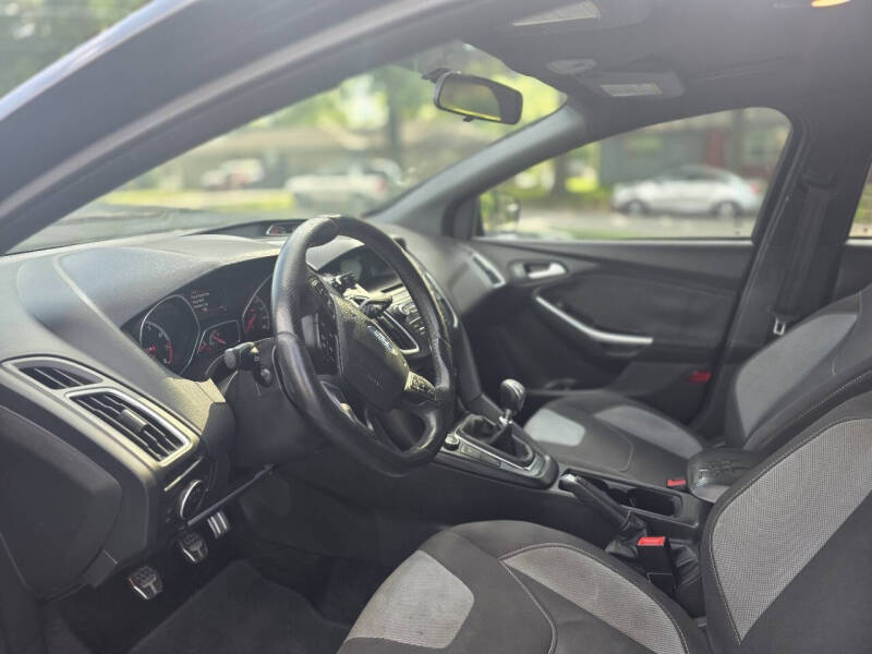 2017 Ford Focus ST