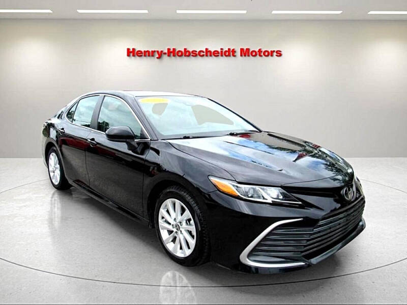 2023 Toyota Camry LE's photo