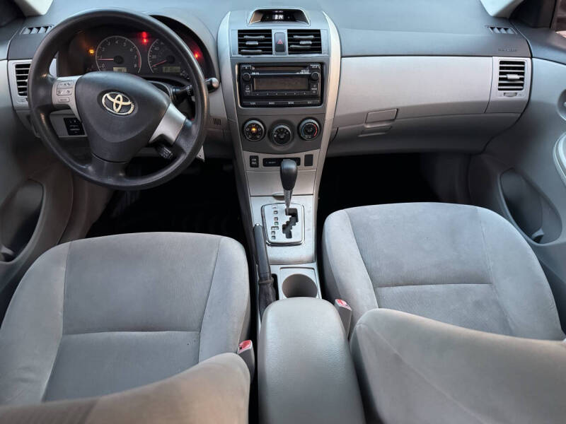 2012 Toyota Corolla LE