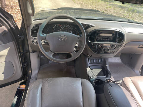 2005 Toyota Sequoia SR5