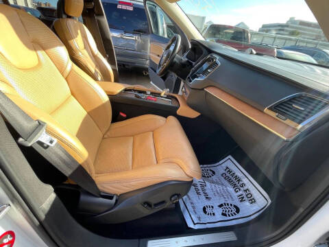 2016 Volvo XC90 T8 eAWD Inscription