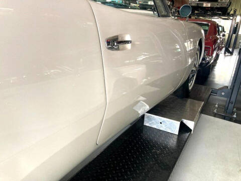 1963 Studebaker Avanti