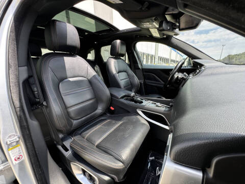 2017 Jaguar F-PACE 35t Prestige