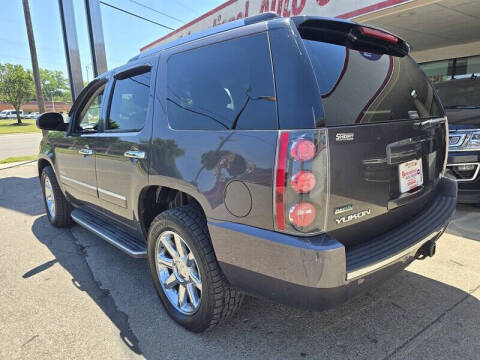 2011 GMC Yukon Denali