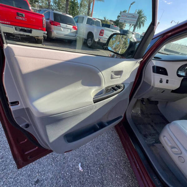 2013 Toyota Sienna