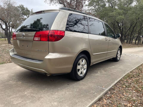 2004 Toyota Sienna XLE 7 Passenger