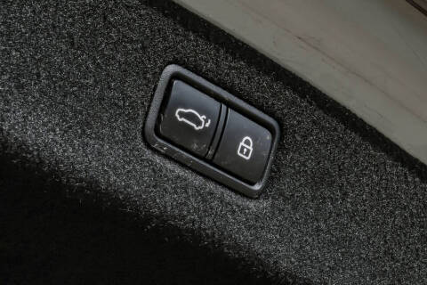 2019 Genesis G90