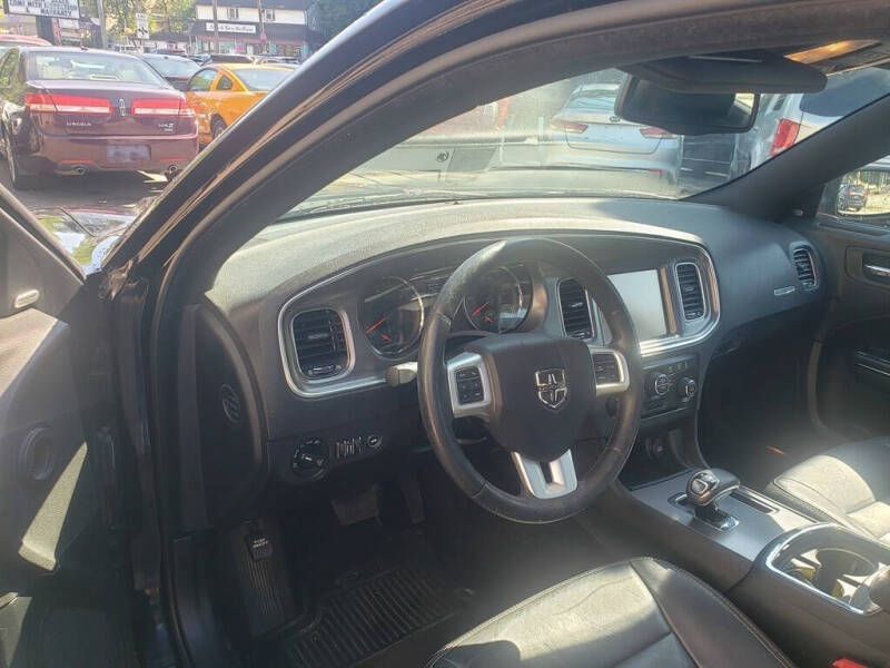 2014 Dodge Charger SXT