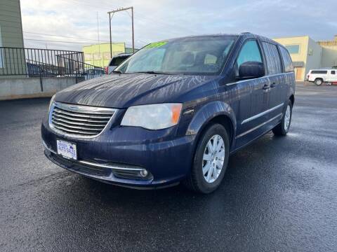 2015 Chrysler Town and Country for sale at Aberdeen Auto Sales in Aberdeen WA