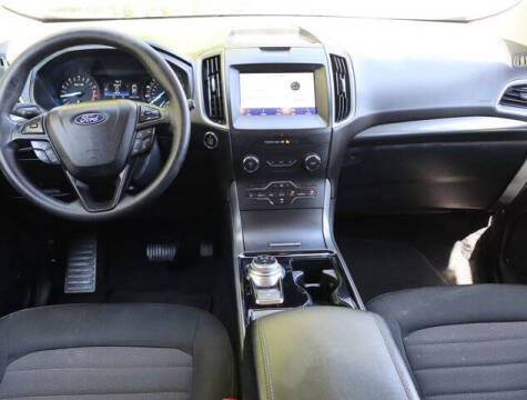 2020 Ford Edge SE