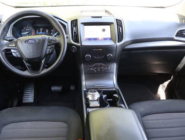 2020 Ford Edge SE
