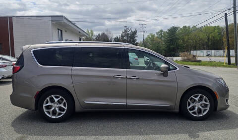 2018 Chrysler Pacifica Touring L Plus