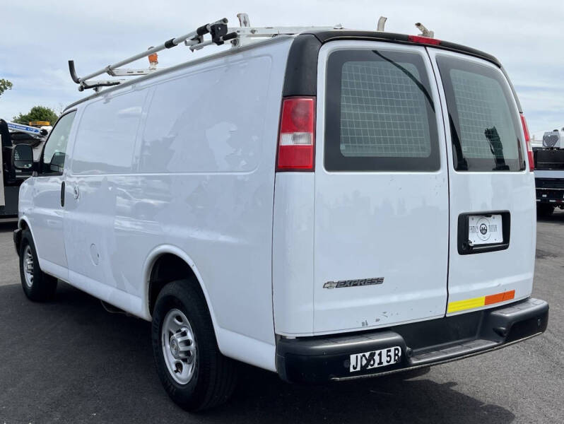 2017 Chevrolet Express 2500
