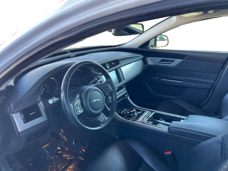 2017 Jaguar XF 35t Premium