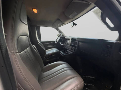 2020 Chevrolet Express 2500