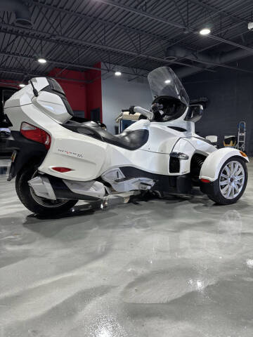2017 Can-Am Spyder RT