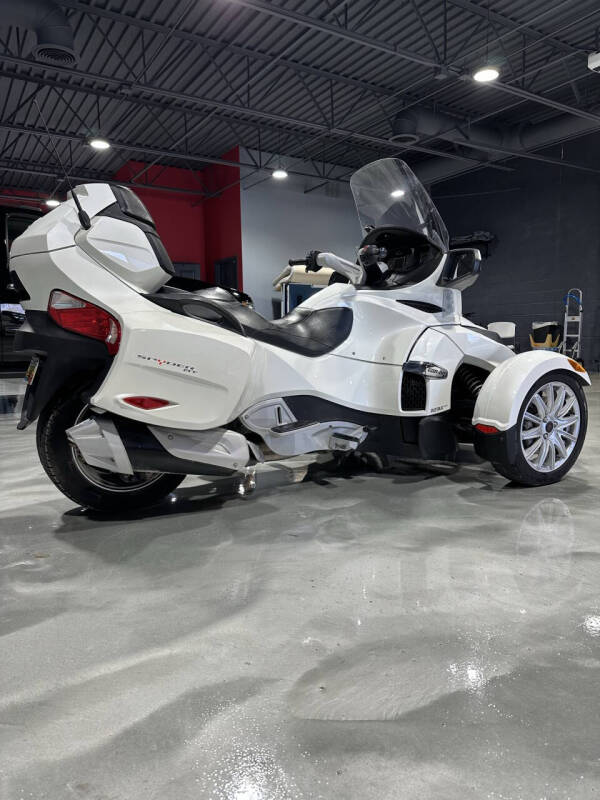 2017 Can-Am Spyder RT