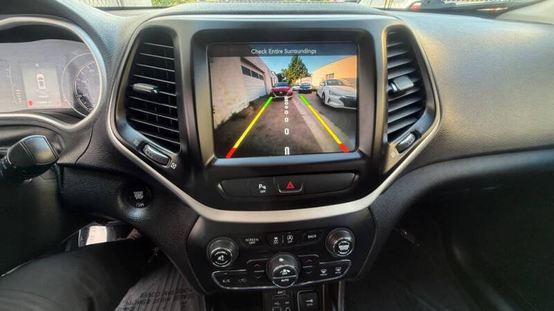 2018 Jeep Cherokee Latitude Plus