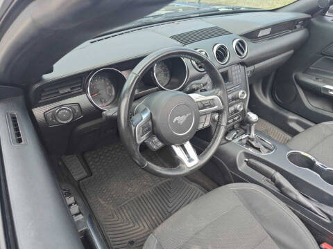 2016 Ford Mustang V6