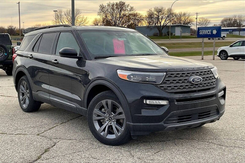 2023 Ford Explorer XLT's photo