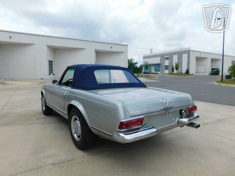 1965 Mercedes-Benz SL-Class