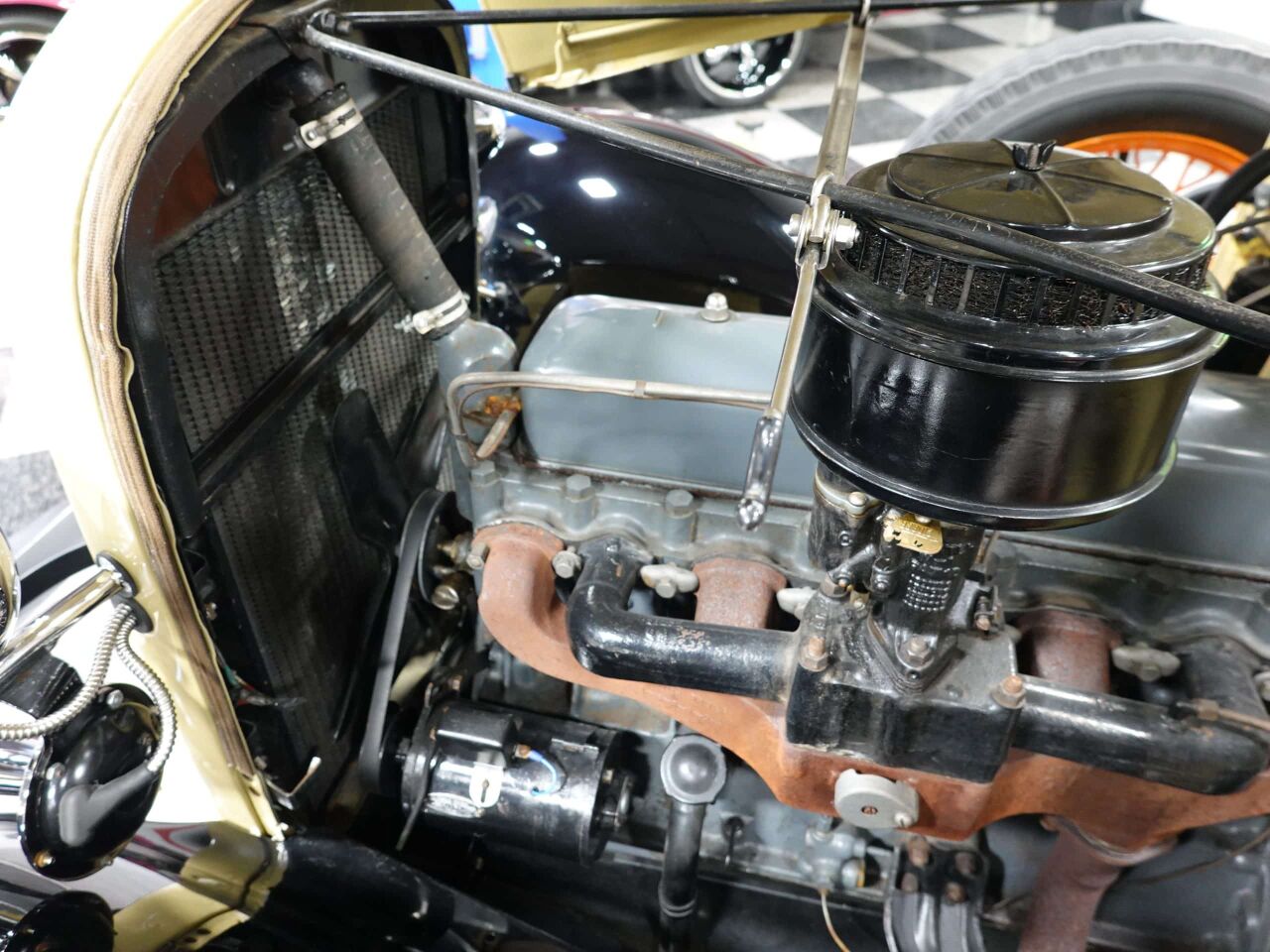 1933 Chevrolet Master Deluxe 19
