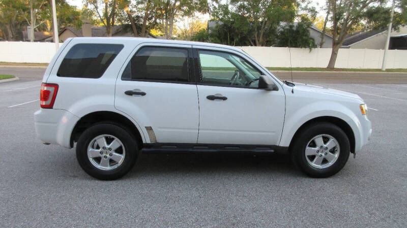 2011 Ford Escape XLS photo 6