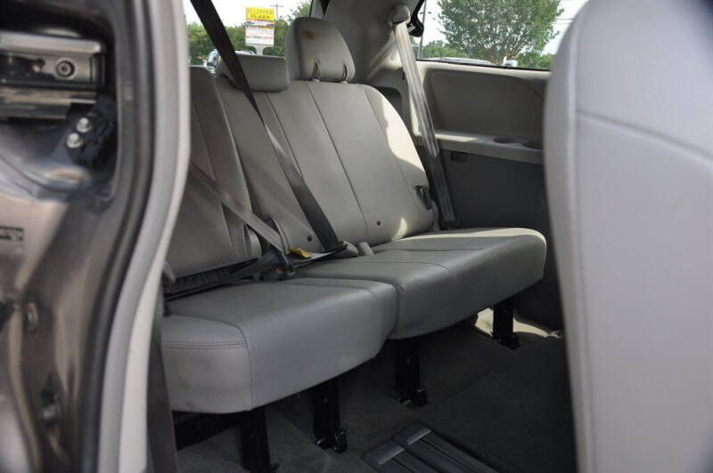 2011 Toyota Sienna