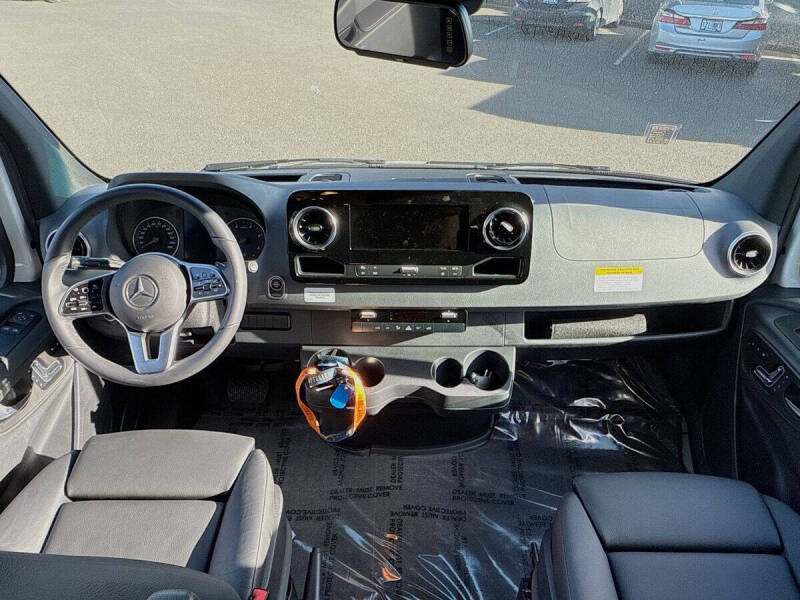 2024 Mercedes-Benz Sprinter