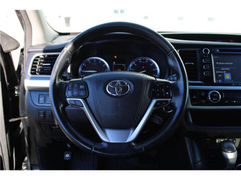 2017 Toyota Highlander