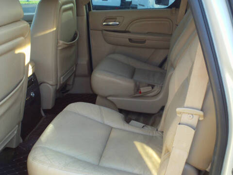 2011 Cadillac Escalade Luxury
