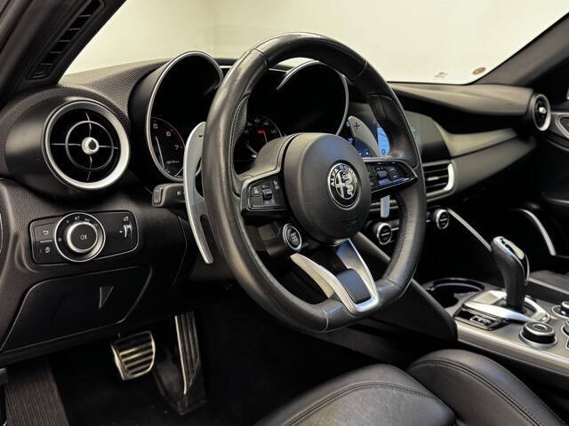 2023 Alfa Romeo Giulia Veloce