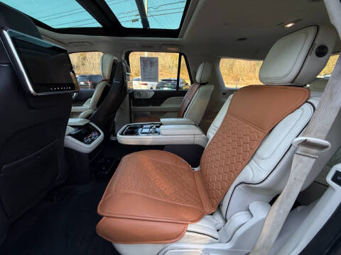 2018 Lincoln Navigator Black Label