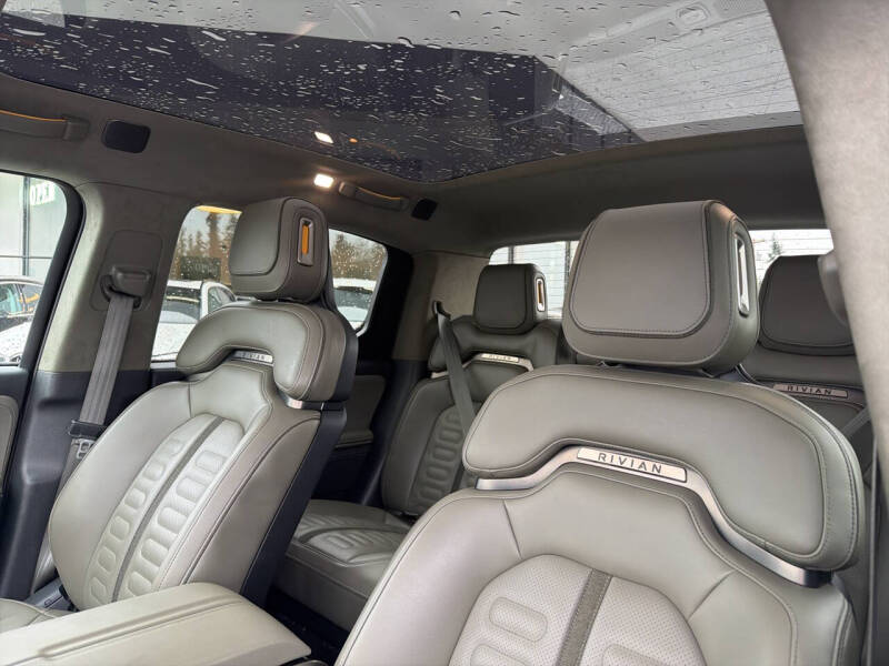 2023 Rivian R1T Launch Edition