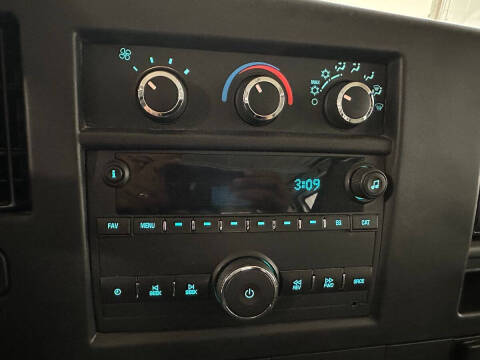 2017 GMC Savana 2500