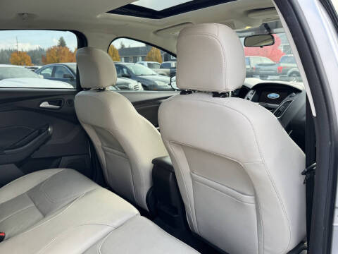 2017 Ford Focus Titanium