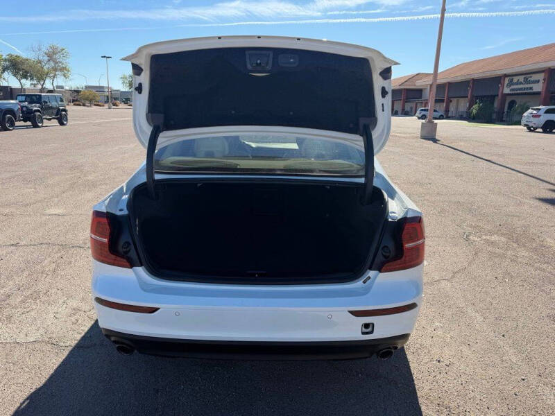 2021 Volvo S60 T5 Momentum