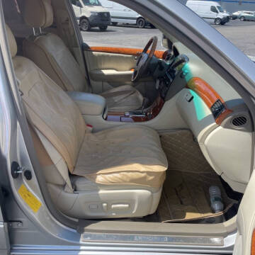 2004 Lexus LS 430