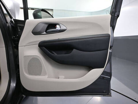 2020 Chrysler Pacifica Touring L