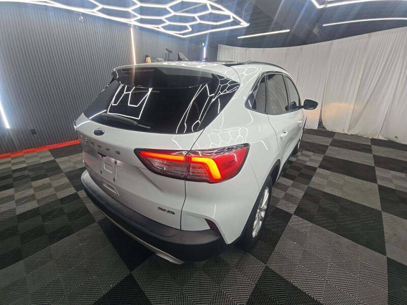 2020 Ford Escape SE
