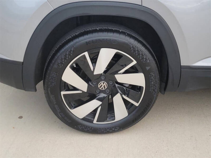 2025 Volkswagen Atlas Cross Sport SE