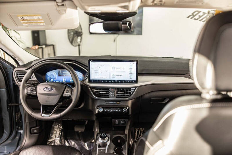 2024 Ford Escape Platinum