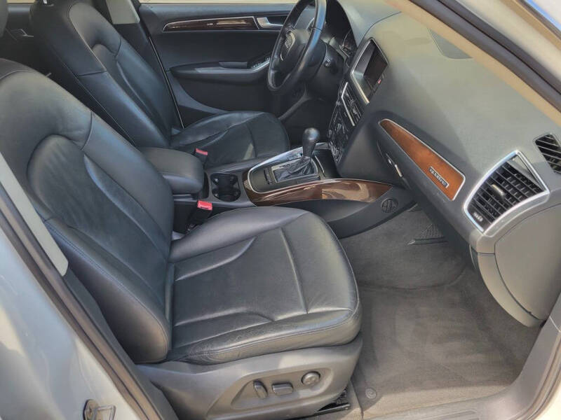 2012 Audi Q5 2.0T quattro Premium