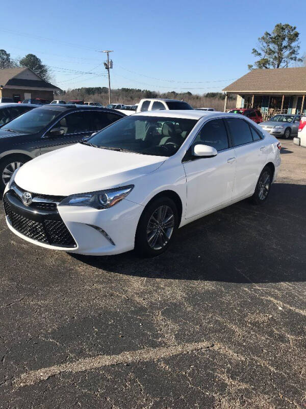 2017 Toyota Camry for sale at Billy's Auto Sales in Lexington TN