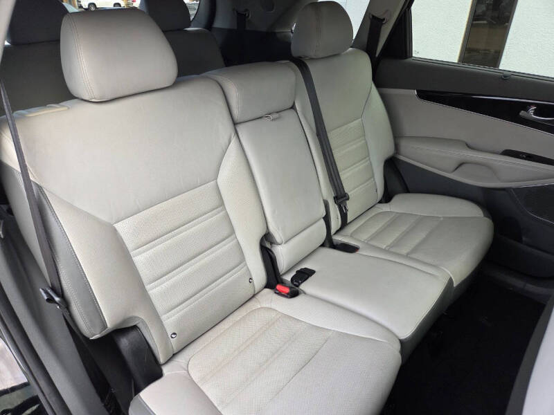 2016 Kia Sorento SX V6